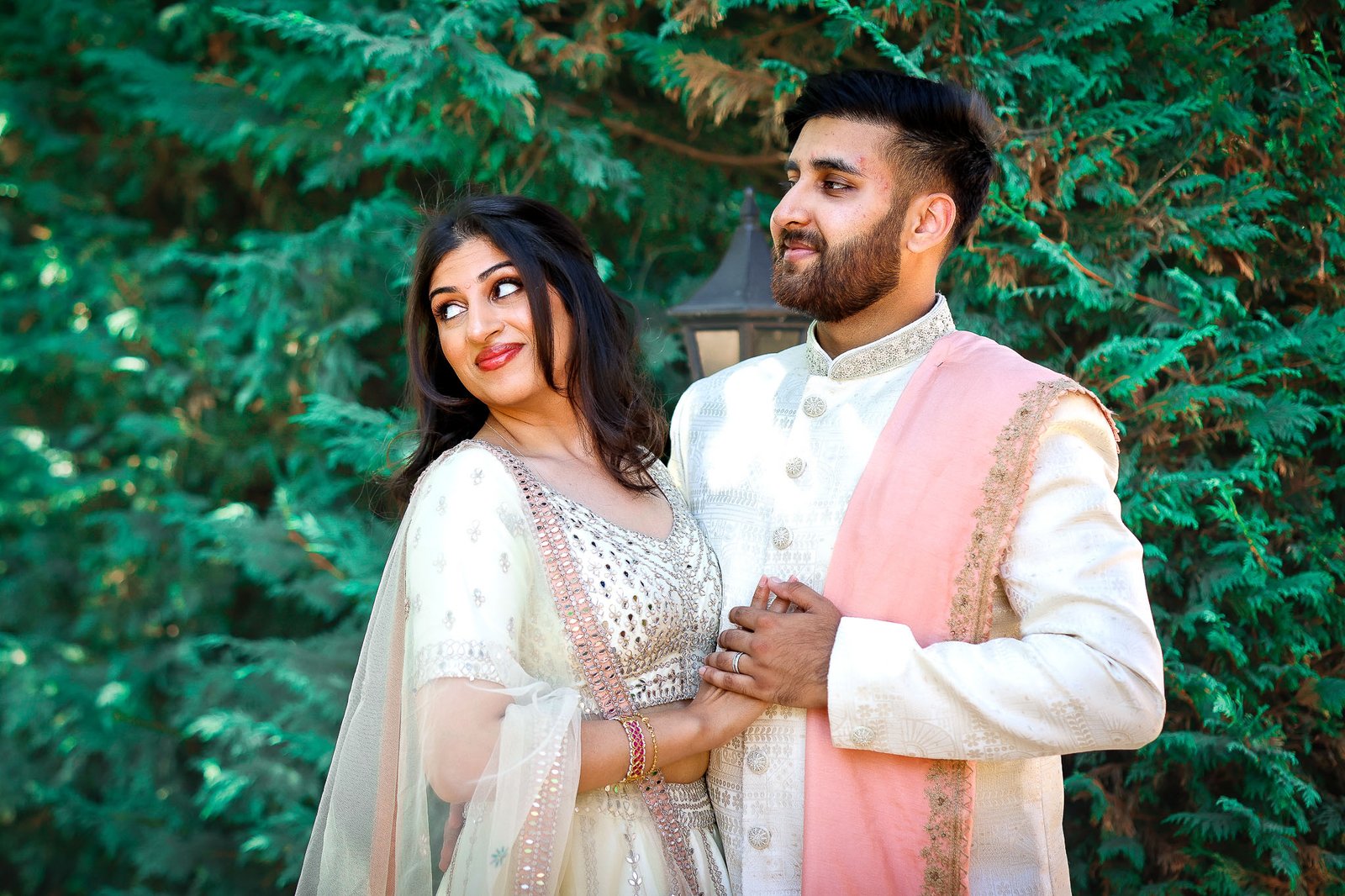 The Glance — Weddings photography by VIVID